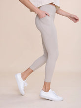 Load image into Gallery viewer, The Alicia Leggings