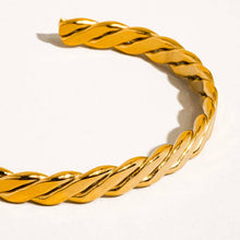 Load image into Gallery viewer, Bénir Braided Thin Bangle
