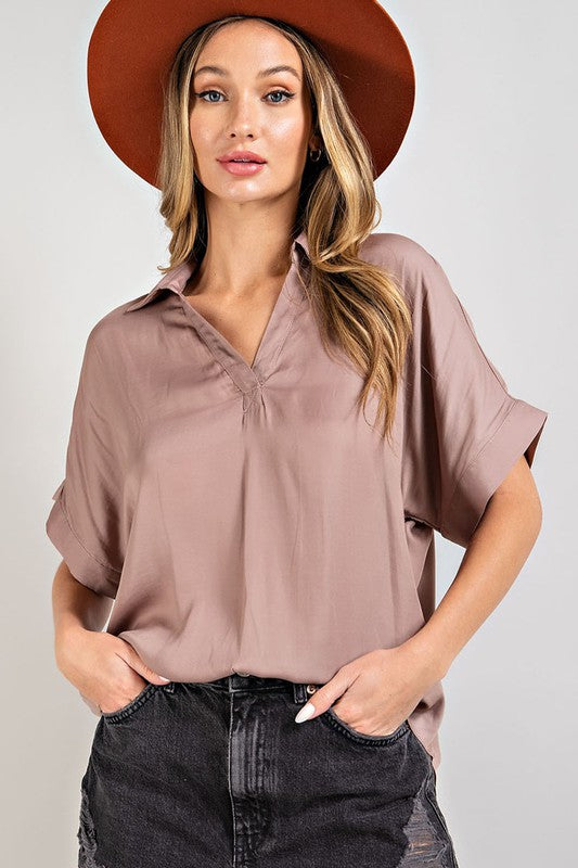 Billie Collared V-neck Short Sleeve Blouse