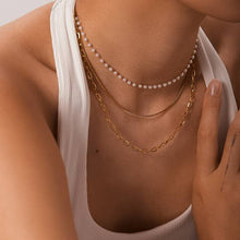 Load image into Gallery viewer, Cadeaux Stacked Peal Necklace
