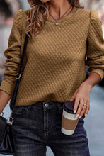 Load image into Gallery viewer, Quilted Puff Sleeve Pullover
