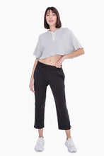 Load image into Gallery viewer, Graphene-Blend Capri Active Pants
