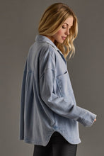 Load image into Gallery viewer, Super Soft Button Up *
