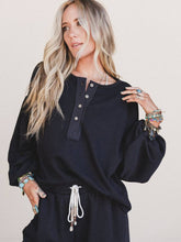 Load image into Gallery viewer, Laid Back Love Top *
