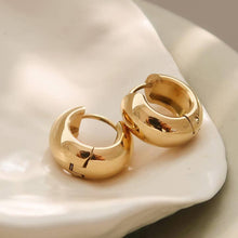 Load image into Gallery viewer, Blandine Small Classic Hoop Earring
