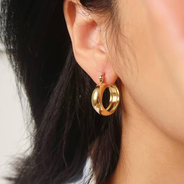 Constance Classic Hoop