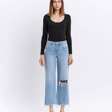 Load image into Gallery viewer, High Rise Cropped Wide Leg Jeans
