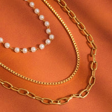 Load image into Gallery viewer, Cadeaux Stacked Peal Necklace
